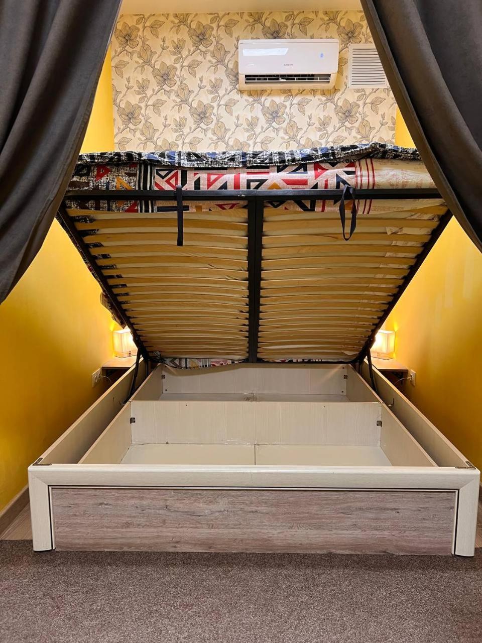 Auberge de jeunesse Рой à Almaty Extérieur photo