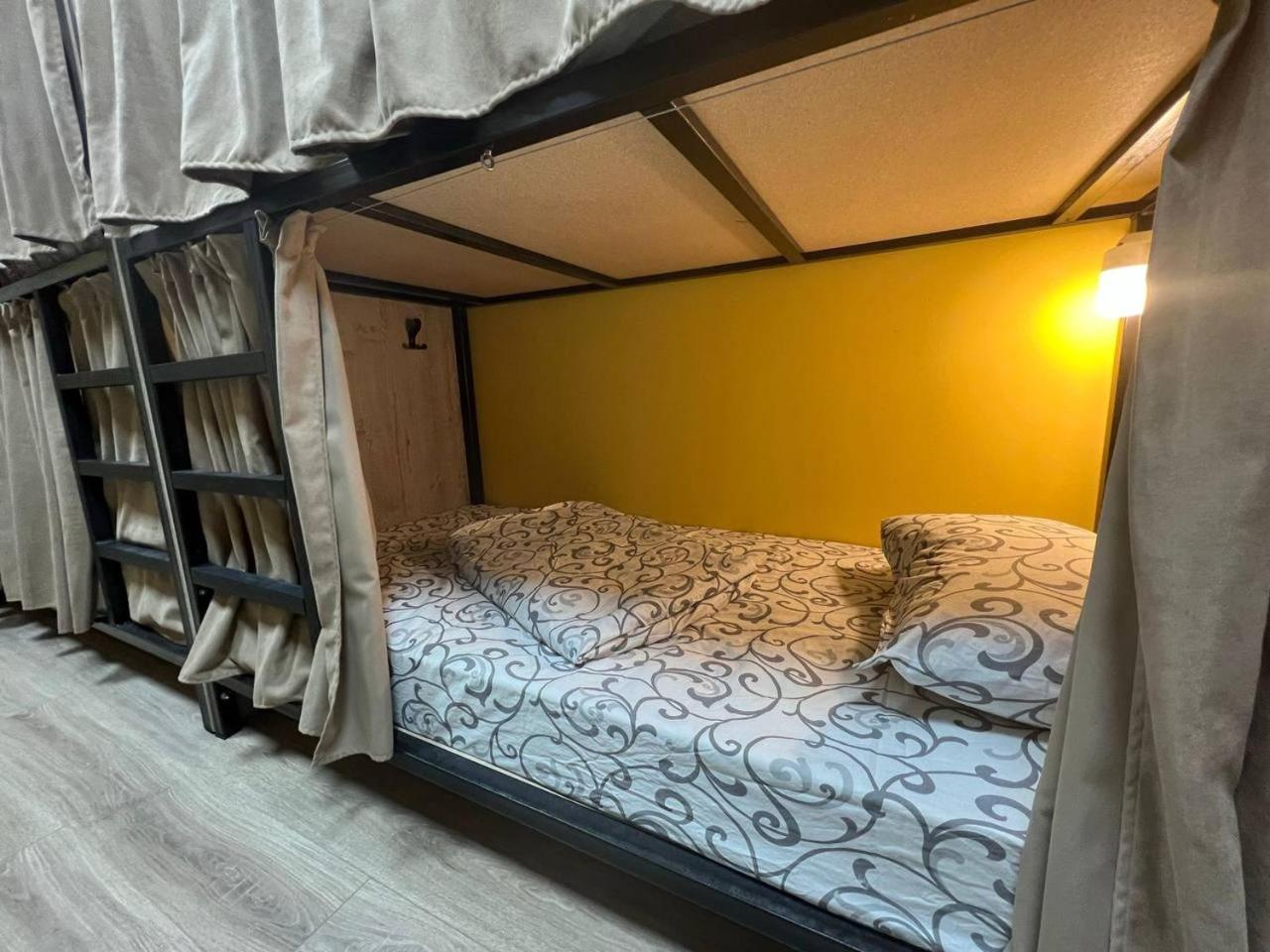 Auberge de jeunesse Рой à Almaty Extérieur photo